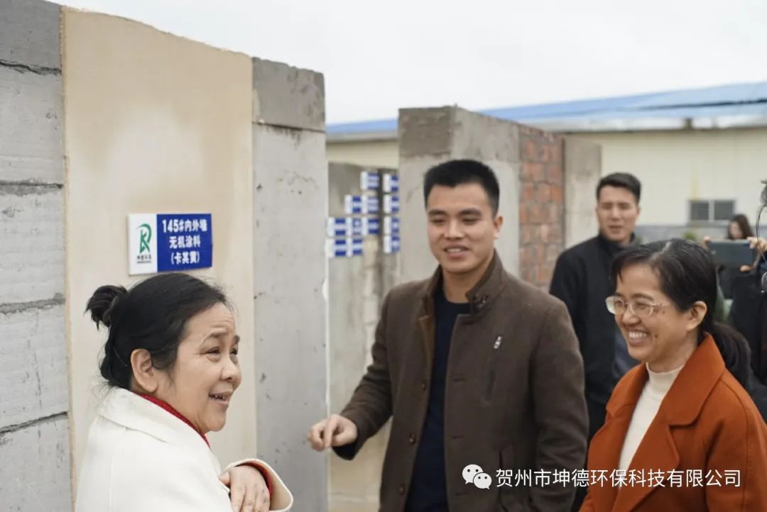 廣西建筑材料科學(xué)研究設(shè)計(jì)院與賀州市工信局一行領(lǐng)導(dǎo)前來我司進(jìn)行工廠考察